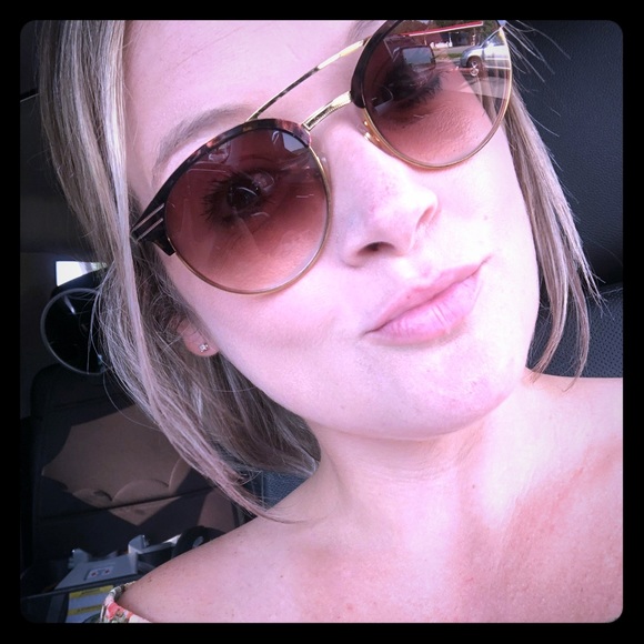 Meet your Posher, Kate - Picture 1 of 1